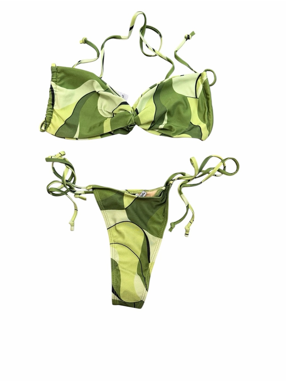 Sexy Thong Bikini - Picture 3 of 5